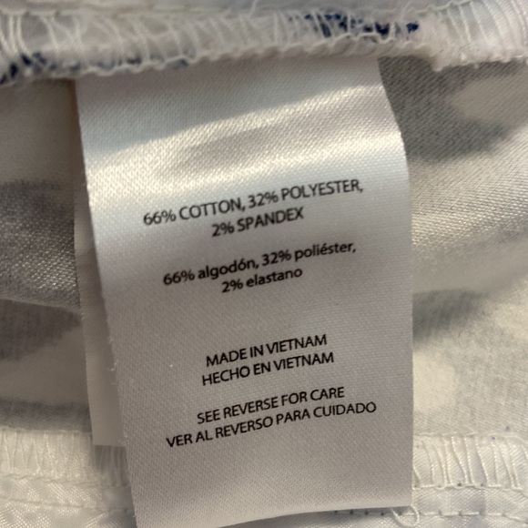 Isaac Mizrahi Tailored Short Dotty Print Flat Front Pockets Women's Size 14 - Picture 10 of 12